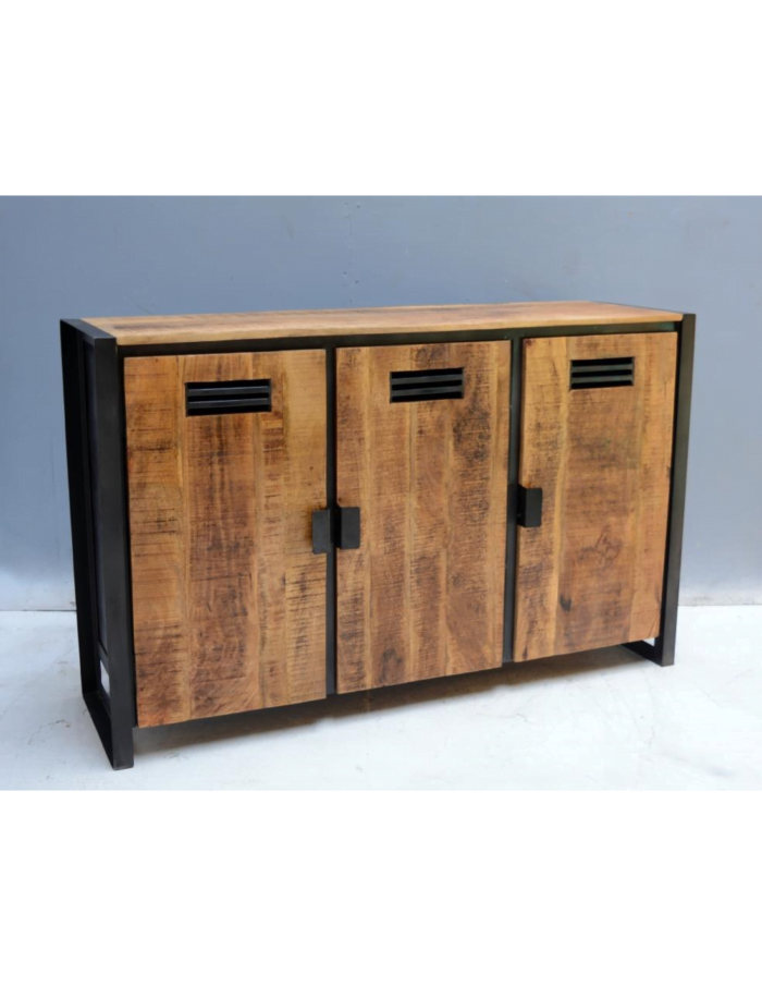 luna 3 door sideboard.jpg