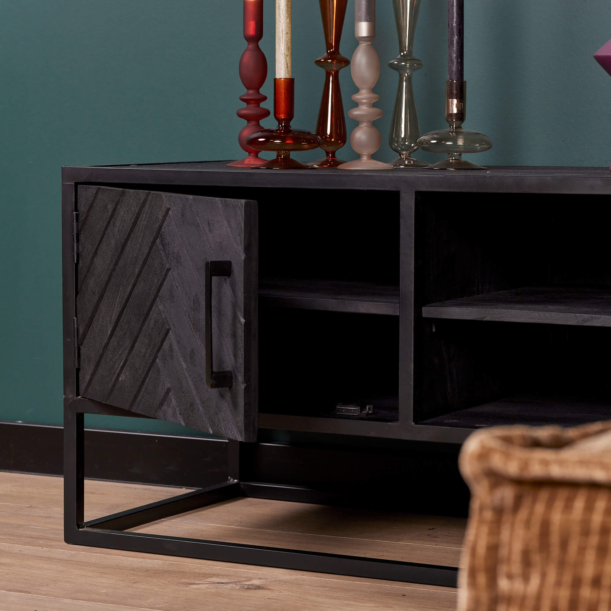 FSN tv klein close FSN tv klein close